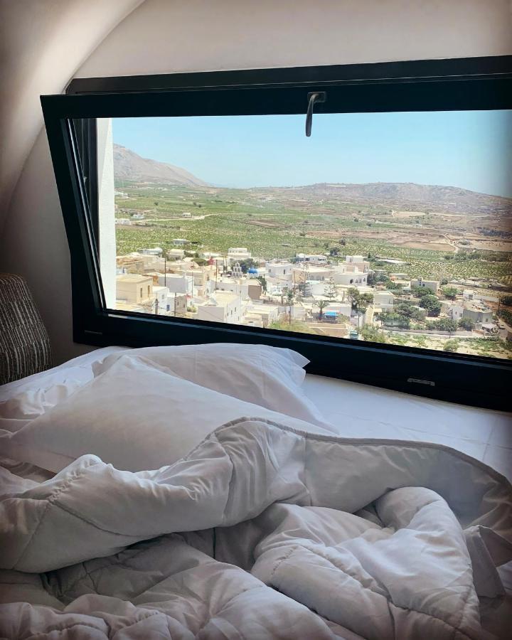 White Curves Santorini Bed & Breakfast Akrotiri  Exterior photo