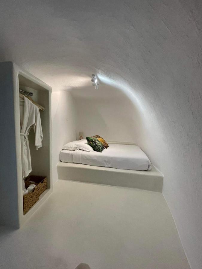 White Curves Santorini Bed & Breakfast Akrotiri  Exterior photo
