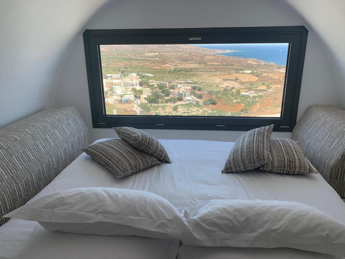 White Curves Santorini Bed & Breakfast Akrotiri  Exterior photo