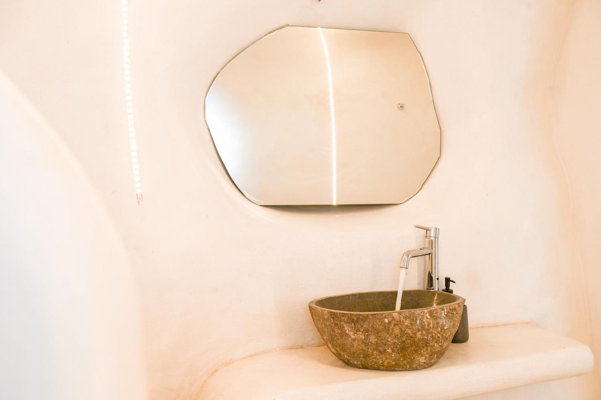 White Curves Santorini Bed & Breakfast Akrotiri  Exterior photo