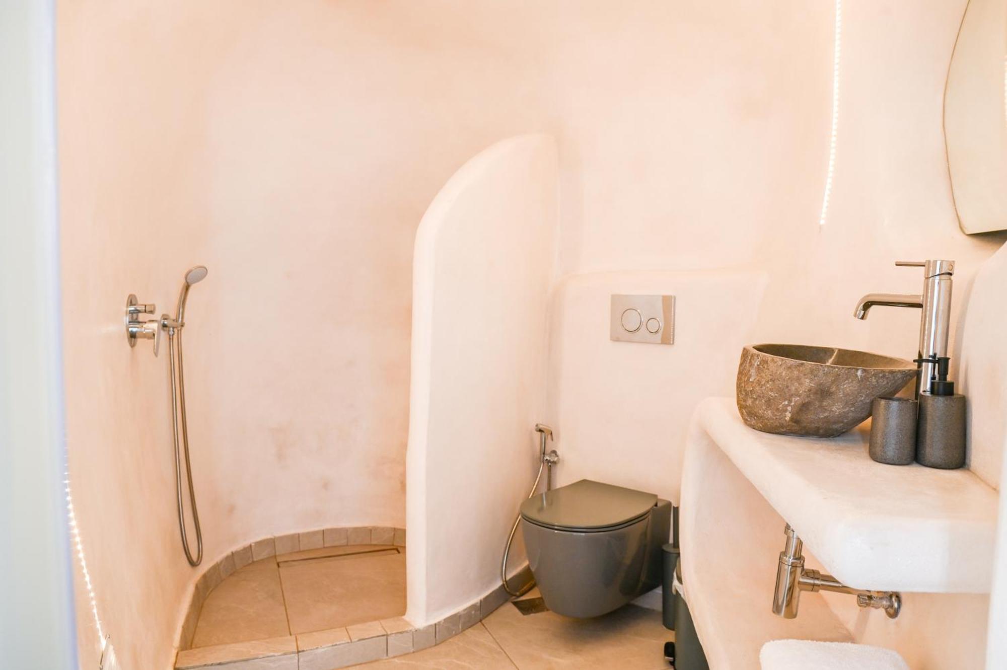 White Curves Santorini Bed & Breakfast Akrotiri  Exterior photo