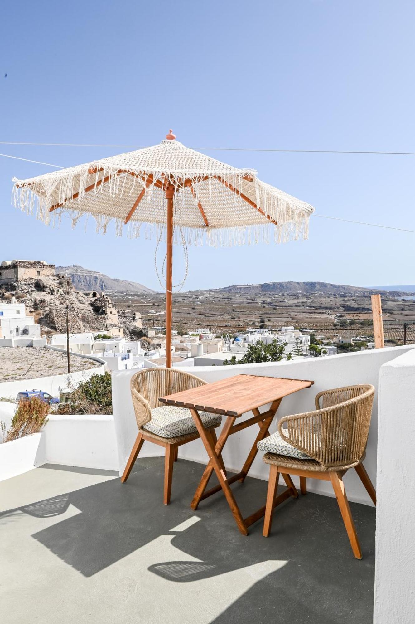 White Curves Santorini Bed & Breakfast Akrotiri  Exterior photo