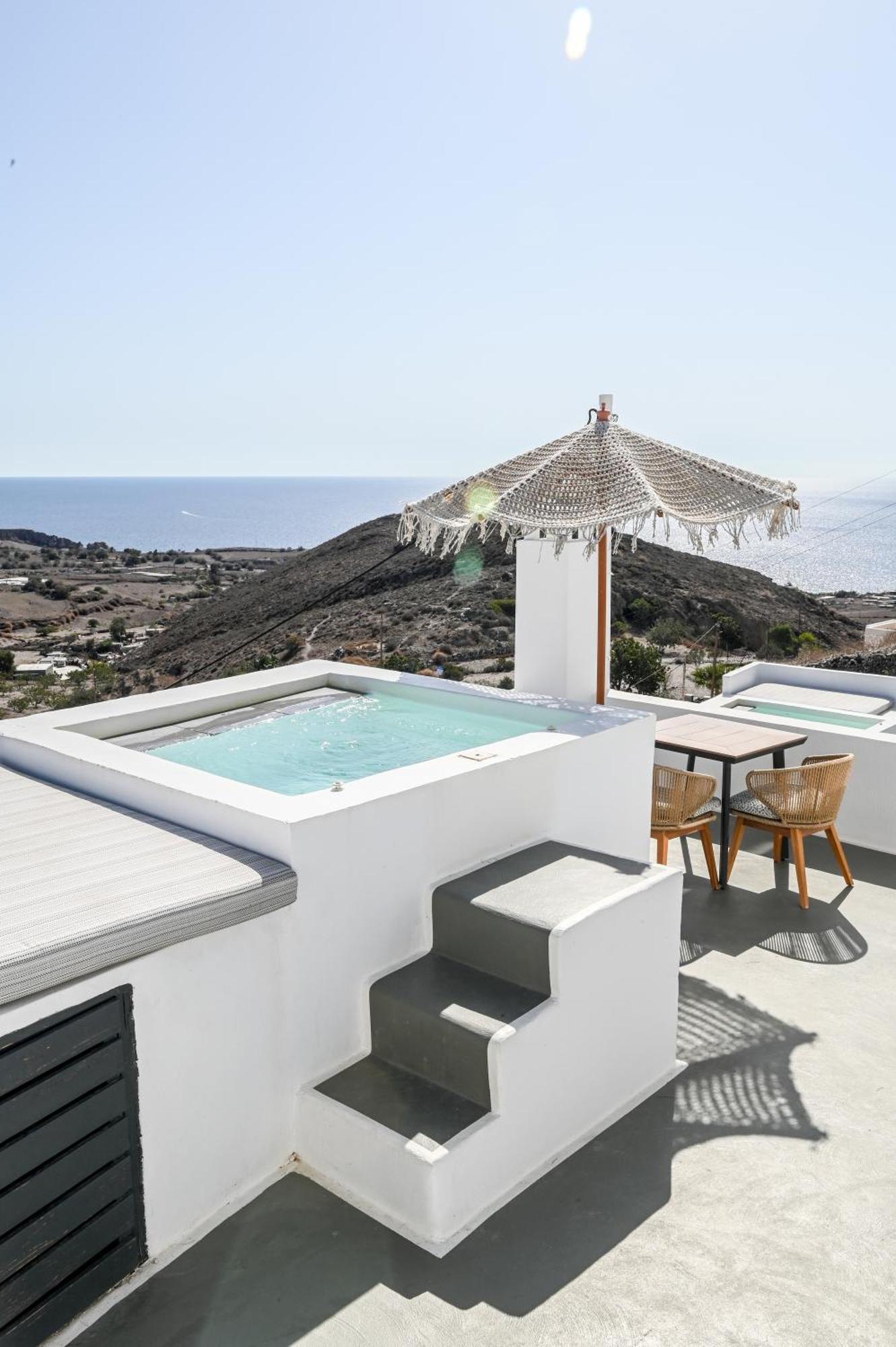White Curves Santorini Bed & Breakfast Akrotiri  Exterior photo